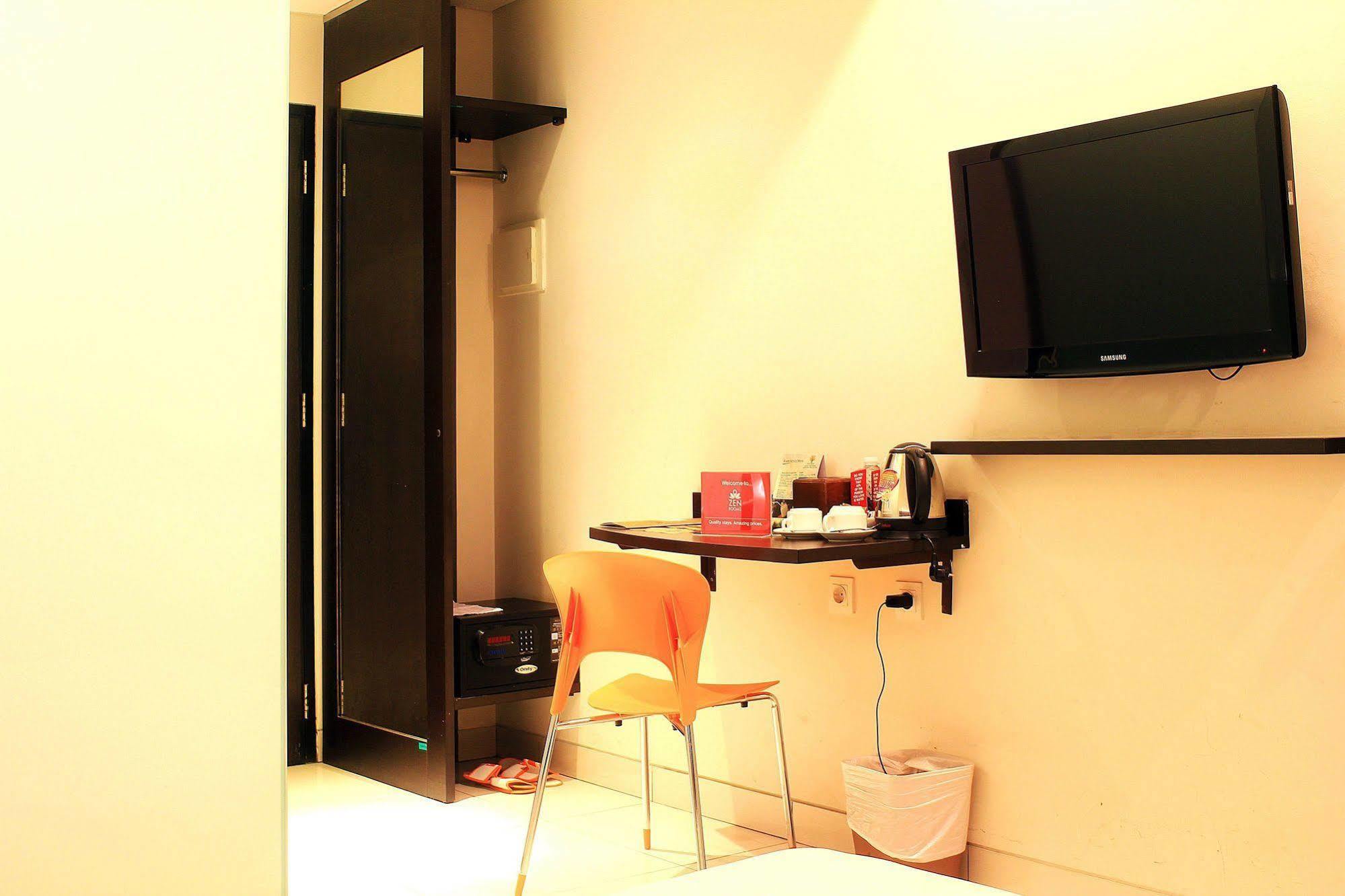 Hotel Zen Premium Setrawangi Raya Bandung Exteriér fotografie