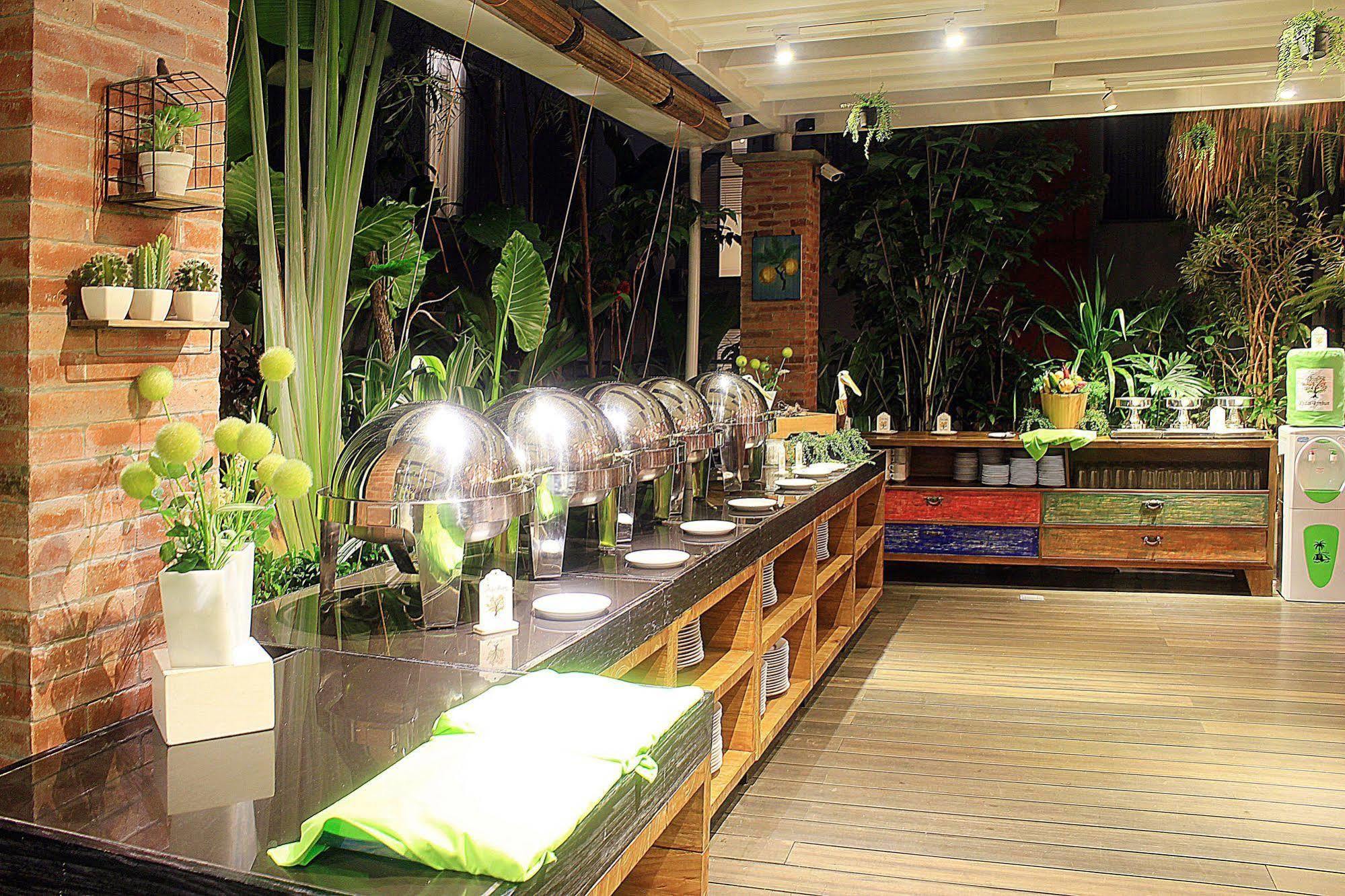 Hotel Zen Premium Setrawangi Raya Bandung Exteriér fotografie